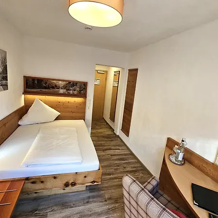 Готель Naturhotel Cafe Waldesruhe 4*